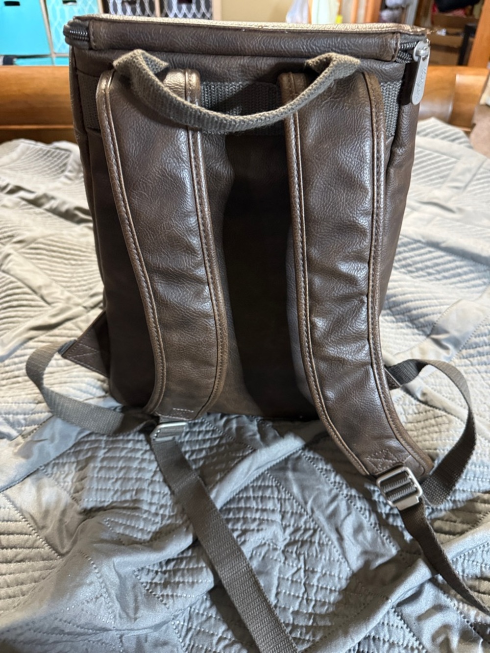 thirty-one Brown Faux Leather backpack cooler Great condition - Picture 3 of 12